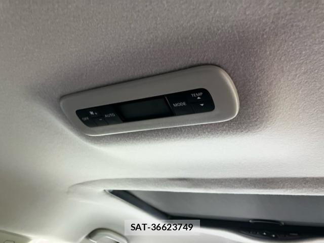Nissan ELGRAND 2019-08 8365749-9