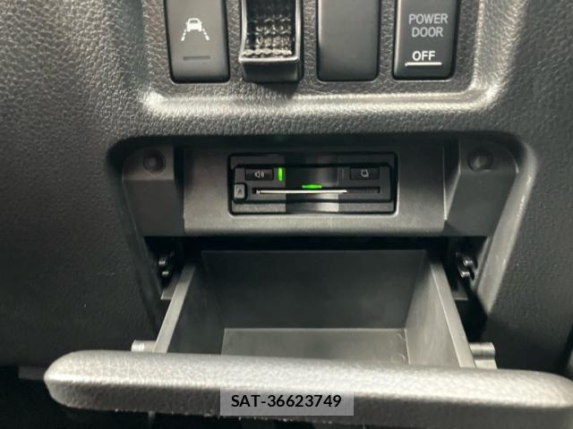 Nissan ELGRAND 2019-08 8365749-16