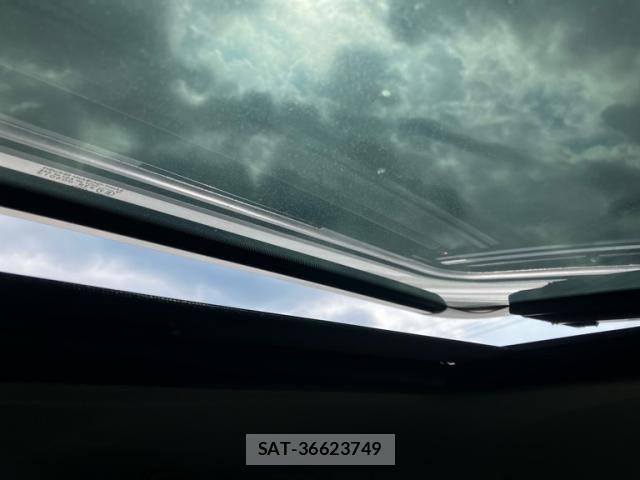 Nissan ELGRAND 2019-08 8365749-17