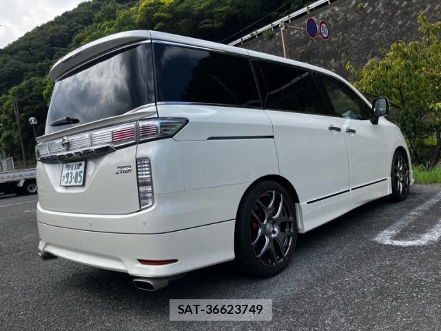 Nissan ELGRAND 2019-08 8365749-2