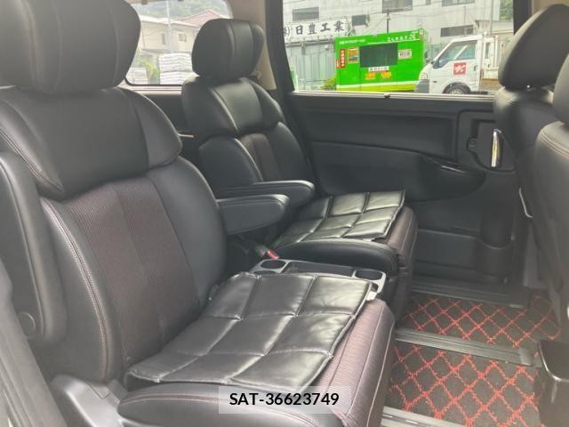Nissan ELGRAND 2019-08 8365749-8