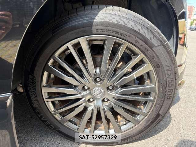 Nissan ELGRAND 2017-02 8365752-15