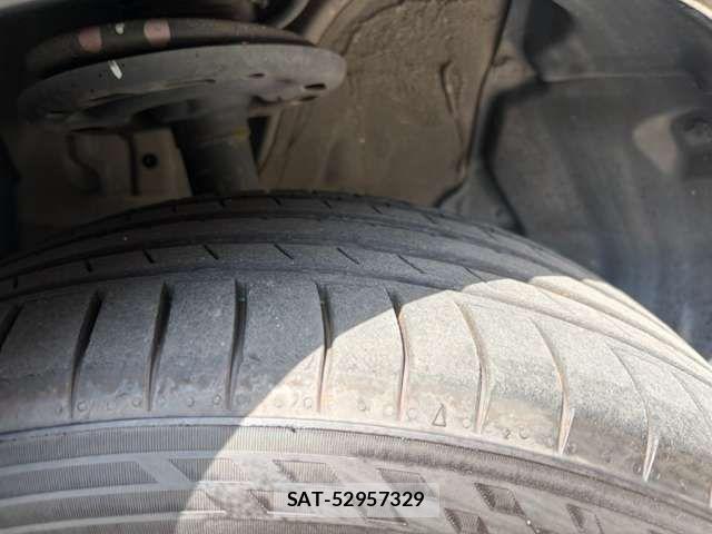 Nissan ELGRAND 2017-02 8365752-16