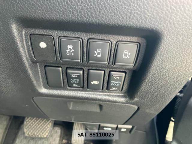 Nissan ELGRAND 2021-06 8365745-17
