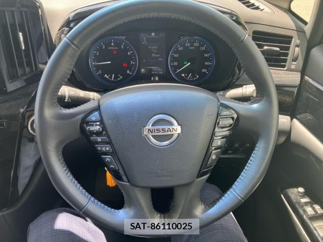 Nissan ELGRAND 2021-06 8365745-22