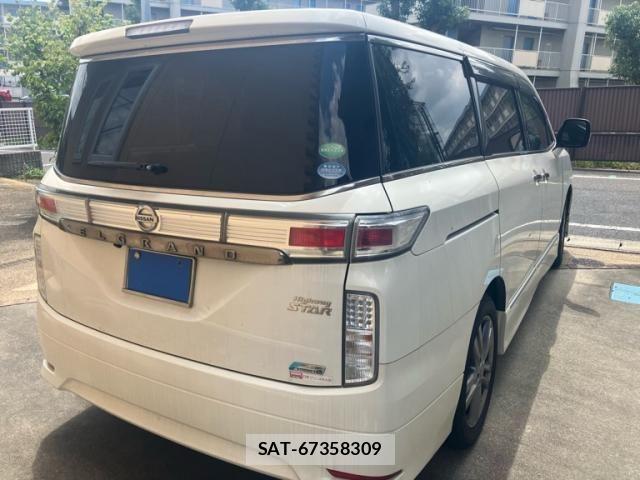Nissan ELGRAND 2012-05 8365755-2