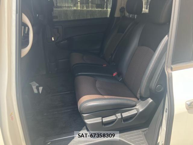 Nissan ELGRAND 2012-05 8365755-6