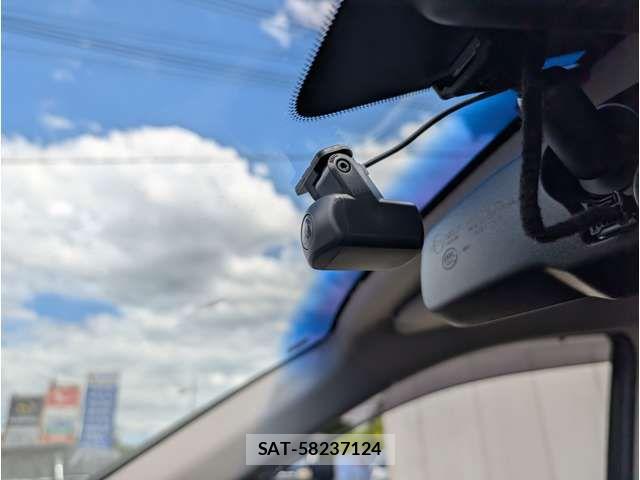 Nissan ELGRAND 2021-09 8365747-9