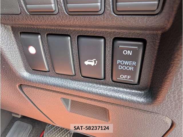 Nissan ELGRAND 2021-09 8365747-12