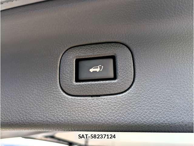 Nissan ELGRAND 2021-09 8365747-2