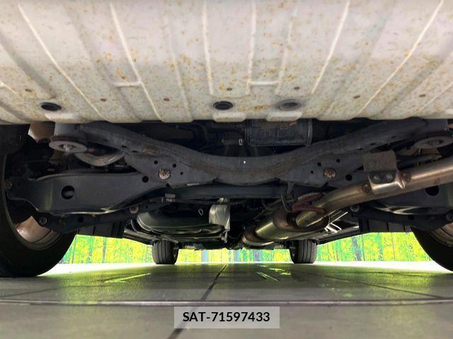 Nissan ELGRAND 2013-10 8365754-18