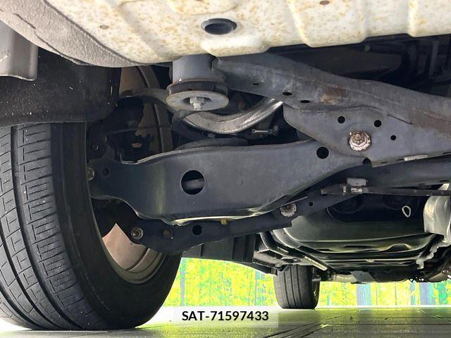 Nissan ELGRAND 2013-10 8365754-19