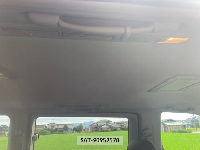 Nissan ELGRAND 2003-09 8365758-14