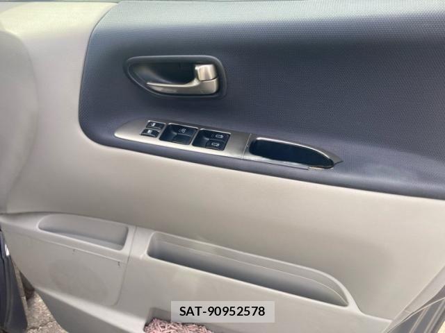 Nissan ELGRAND 2003-09 8365758-15