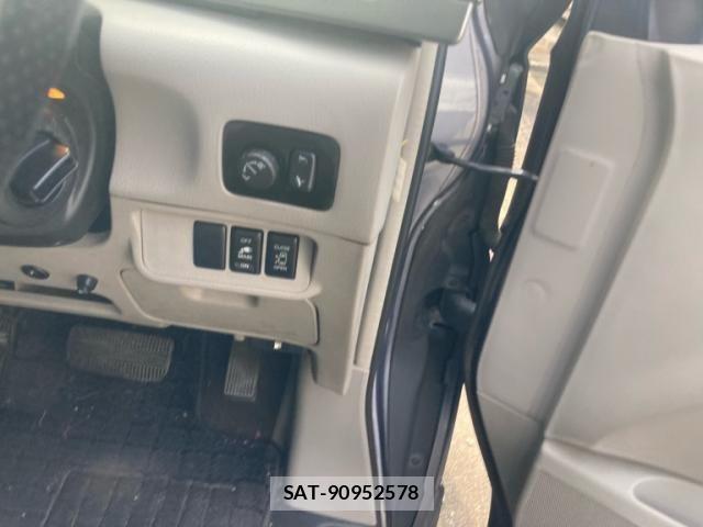 Nissan ELGRAND 2003-09 8365758-16