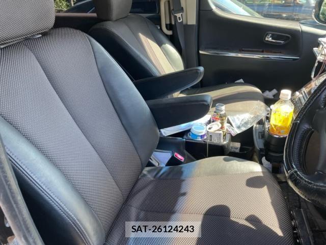 Nissan ELGRAND 2008-10 8365757-10