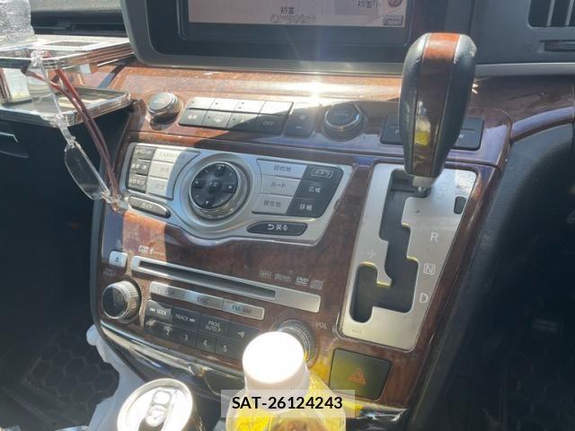 Nissan ELGRAND 2008-10 8365757-21