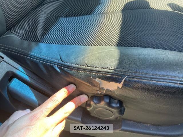 Nissan ELGRAND 2008-10 8365757-22