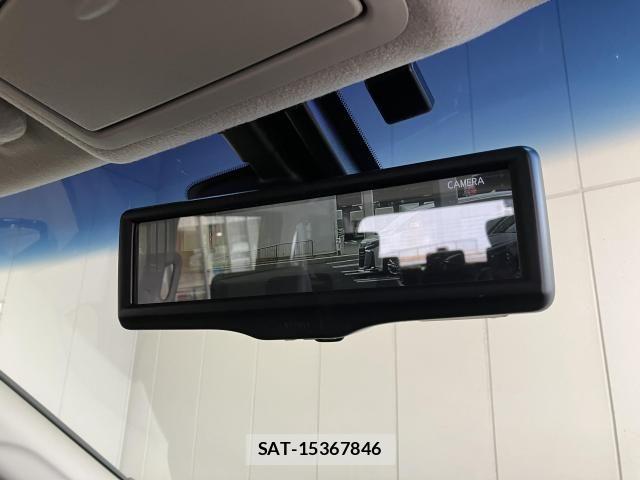 Nissan ELGRAND 2021-07 8365748-10
