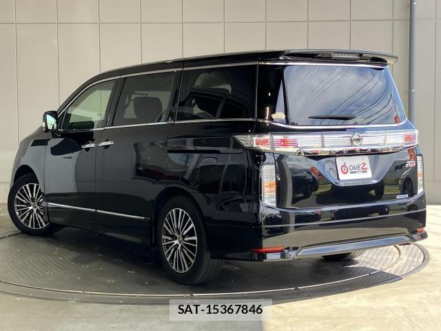 Nissan ELGRAND 2021-07 8365748-1
