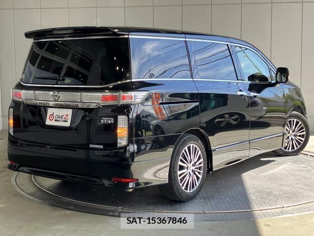 Nissan ELGRAND 2021-07 8365748-27