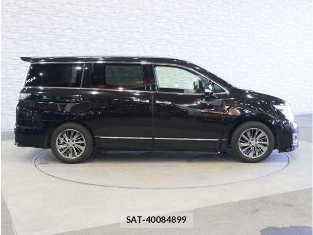 Nissan ELGRAND 2011-11 8365753-13