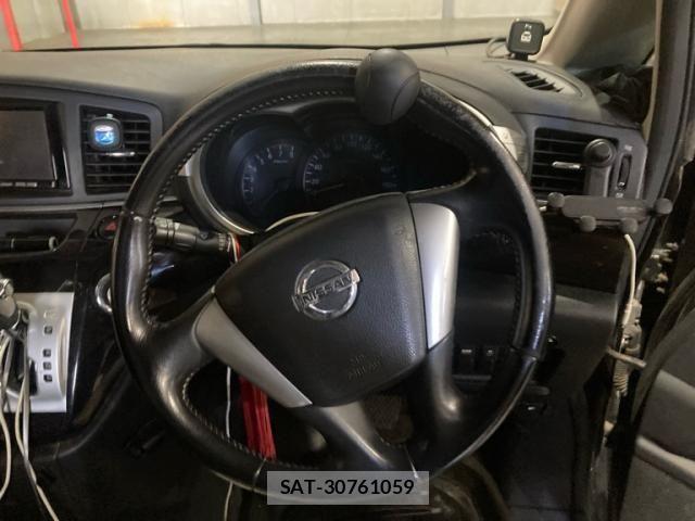 Nissan ELGRAND 2011-10 8365756-15