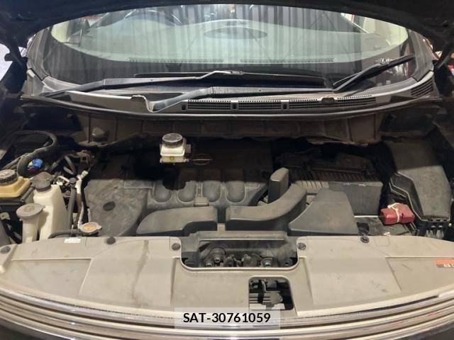 Nissan ELGRAND 2011-10 8365756-22