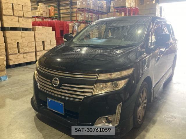Nissan ELGRAND 2011-10 8365756-2