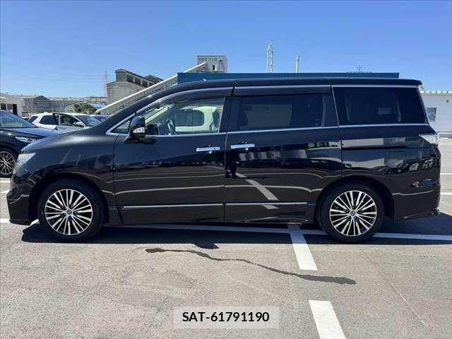 Nissan ELGRAND 2021-02 8371628-10