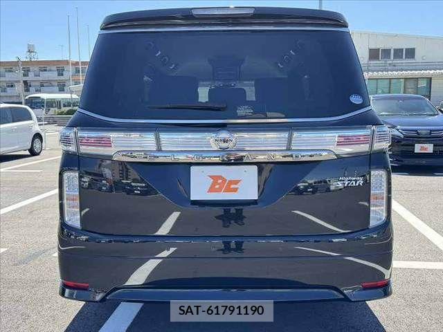 Nissan ELGRAND 2021-02 8371628-12