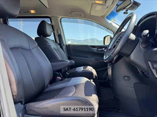 Nissan ELGRAND 2021-02 8371628-14
