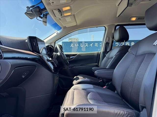 Nissan ELGRAND 2021-02 8371628-15
