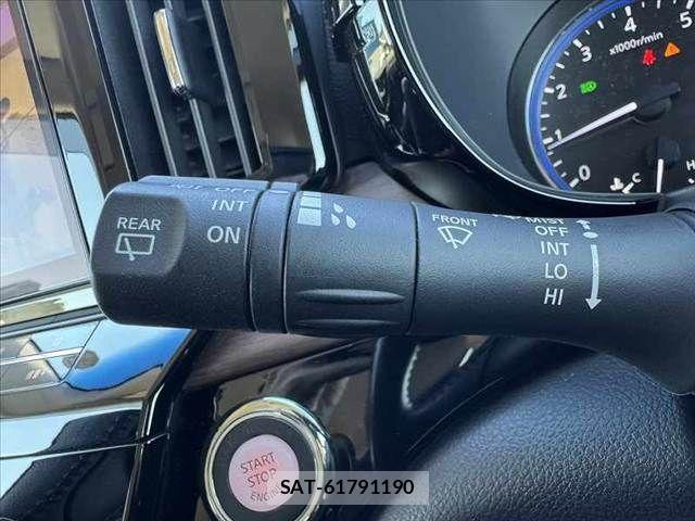 Nissan ELGRAND 2021-02 8371628-23