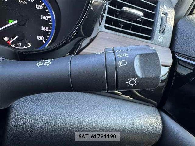 Nissan ELGRAND 2021-02 8371628-24