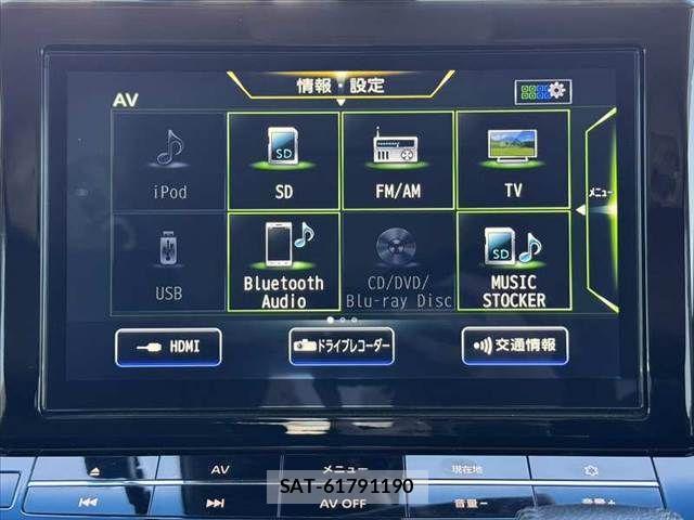 Nissan ELGRAND 2021-02 8371628-27