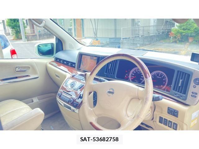 Nissan ELGRAND 2007-11 8412210-11