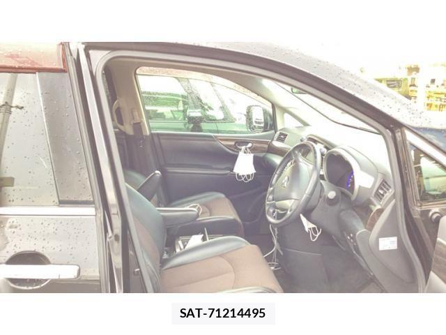 Nissan ELGRAND 2011-08 8412211-11
