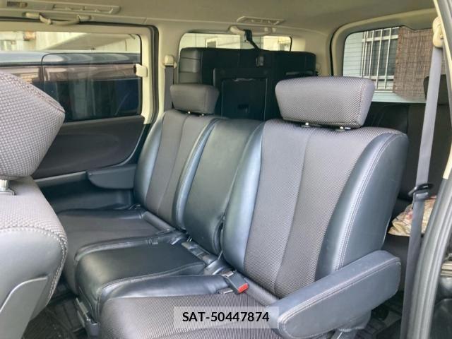 Nissan ELGRAND 2005-08 8412209-12