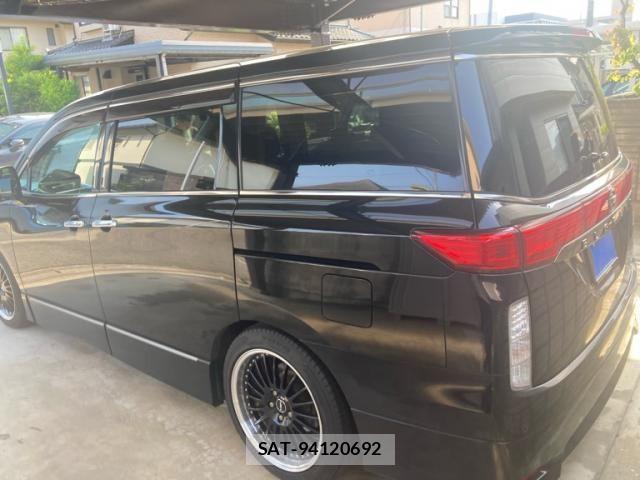 Nissan ELGRAND 2011-08 8412220-1