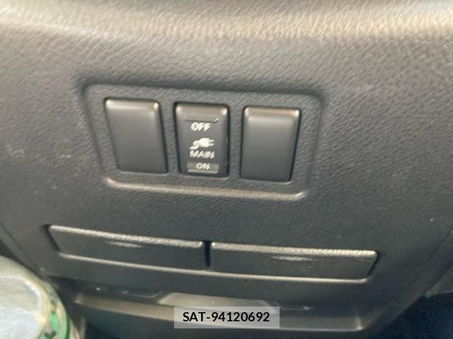 Nissan ELGRAND 2011-08 8412220-21