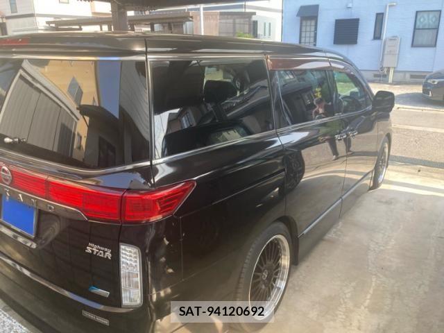 Nissan ELGRAND 2011-08 8412220-4