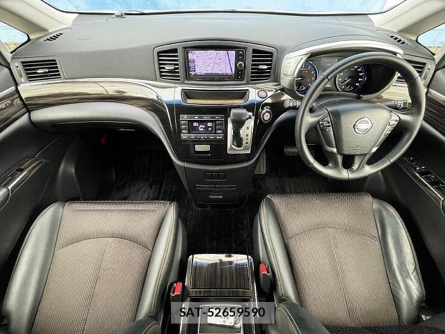 Nissan ELGRAND 2014-09 8412196-1