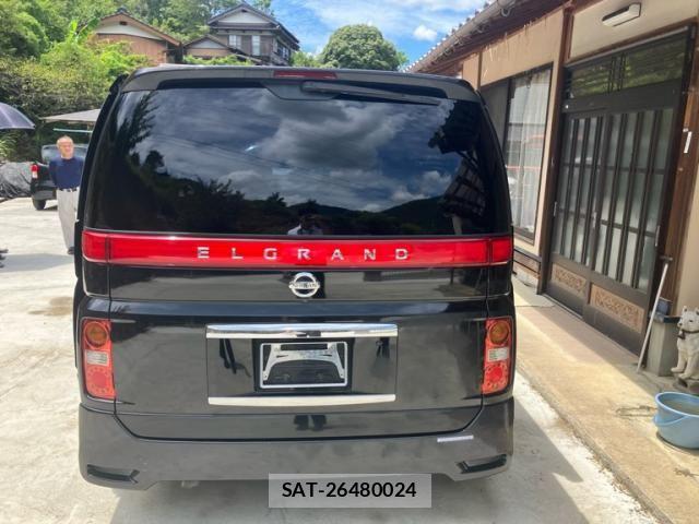 Nissan ELGRAND 2008-09 8412213-5