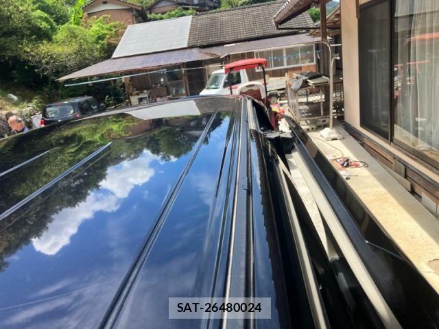 Nissan ELGRAND 2008-09 8412213-7