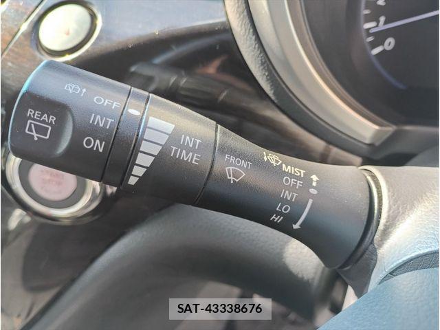 Nissan ELGRAND 2013-06 8412194-21