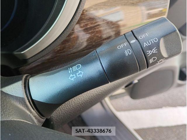 Nissan ELGRAND 2013-06 8412194-22