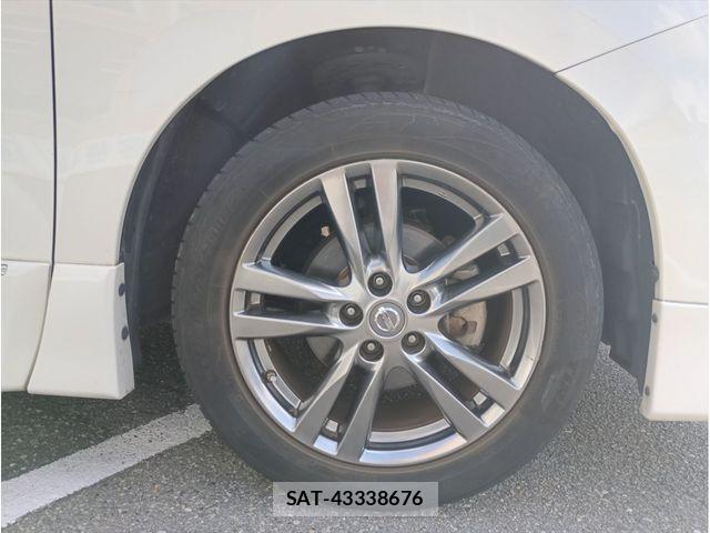 Nissan ELGRAND 2013-06 8412194-6