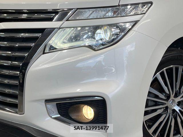 Nissan ELGRAND 2017-03 8438099-12