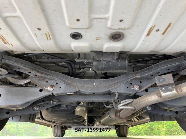 Nissan ELGRAND 2017-03 8438099-18
